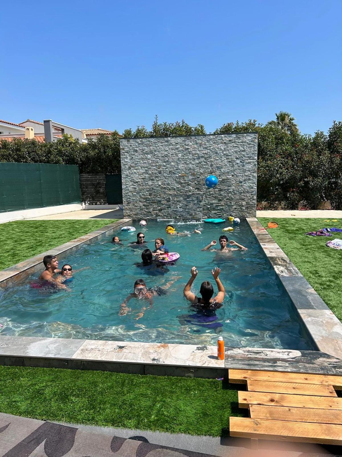 Grande Villa Avec Piscine Bompas  Exteriör bild